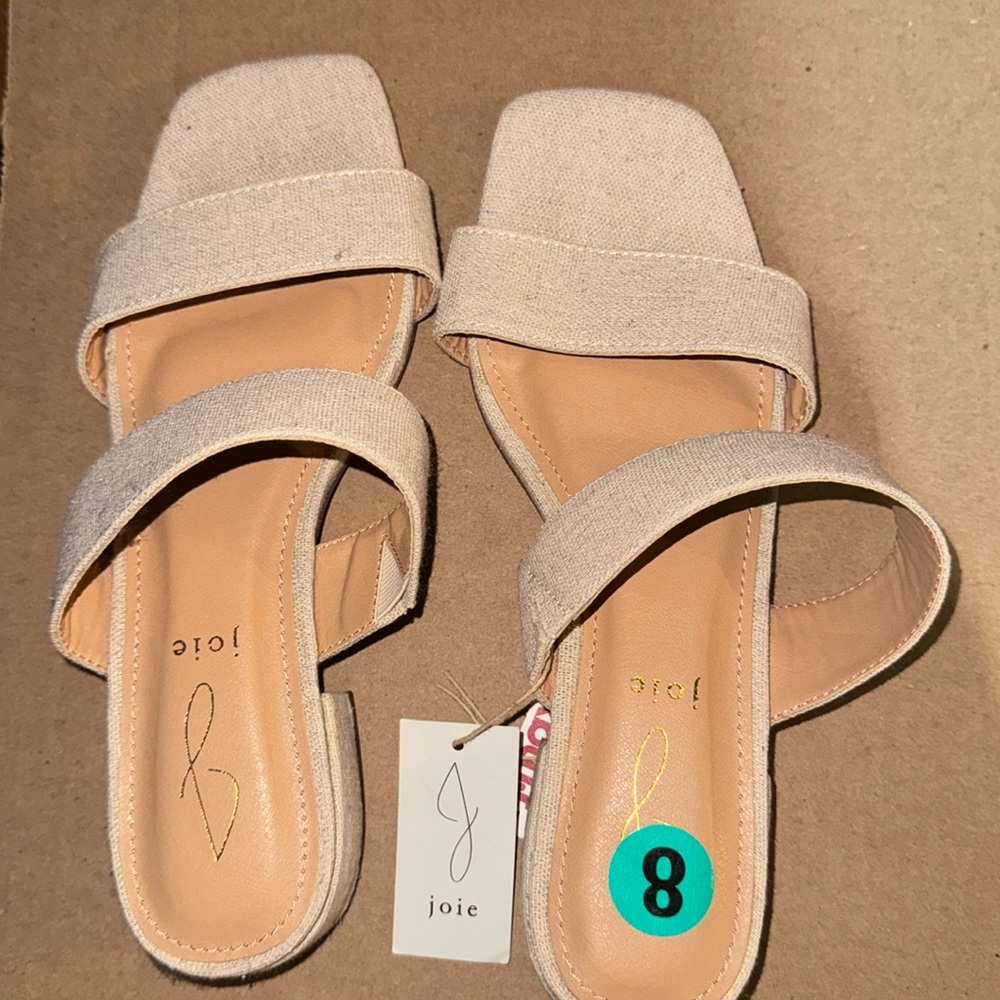 Sandals size 8